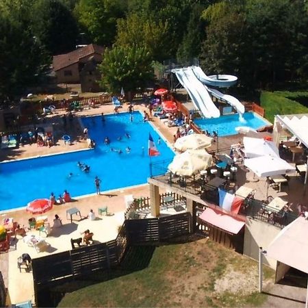 Camping Le Pigeonnier Saint-Crépin-et-Carlucet Exterior foto