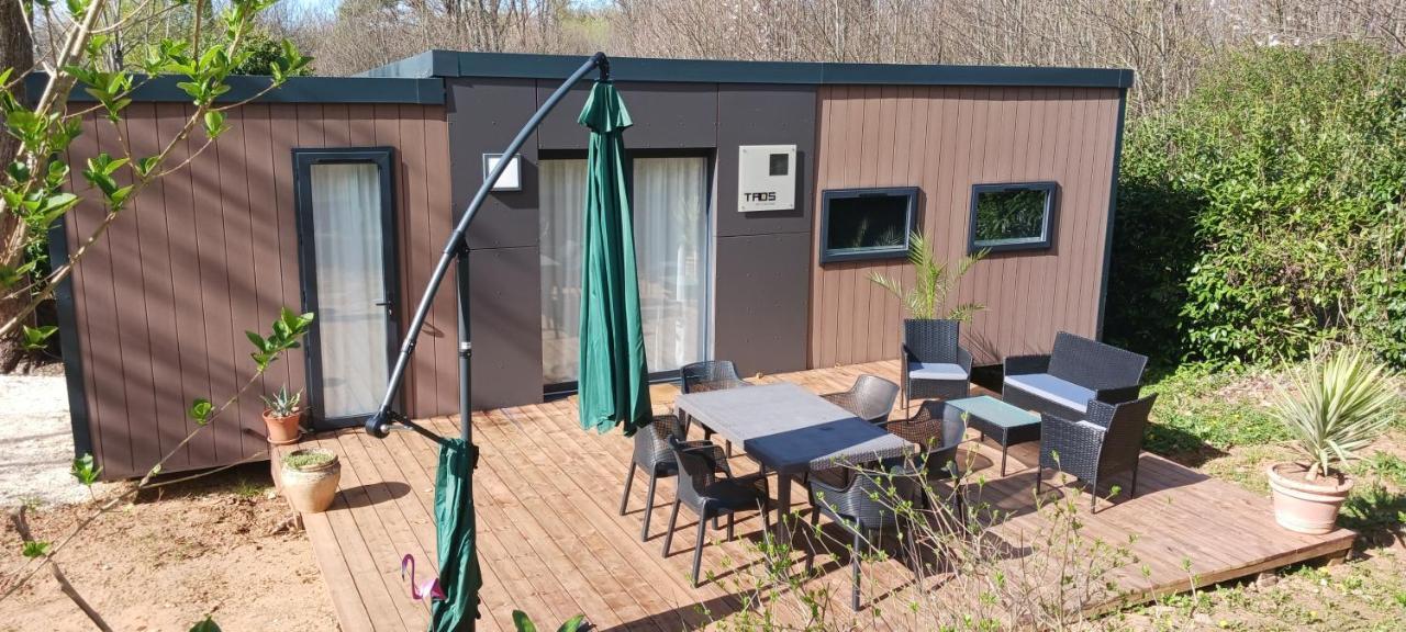 Camping Le Pigeonnier Saint-Crépin-et-Carlucet Exterior foto